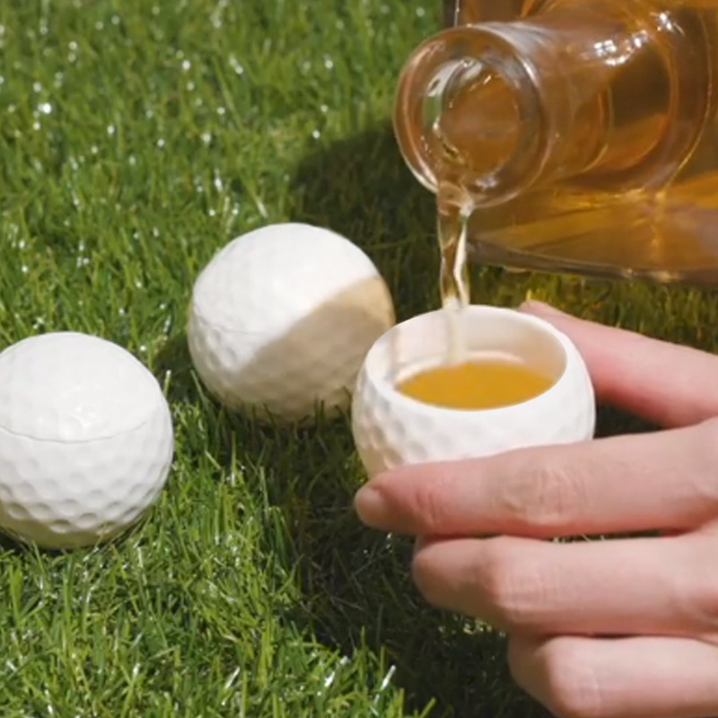 Verre à shot balle de golf : Le cadeau golf incontournable : 3 pièces golf gdz Set de 3 verres à shot balle de golf blancs en matériau APS résistant pour extérieur